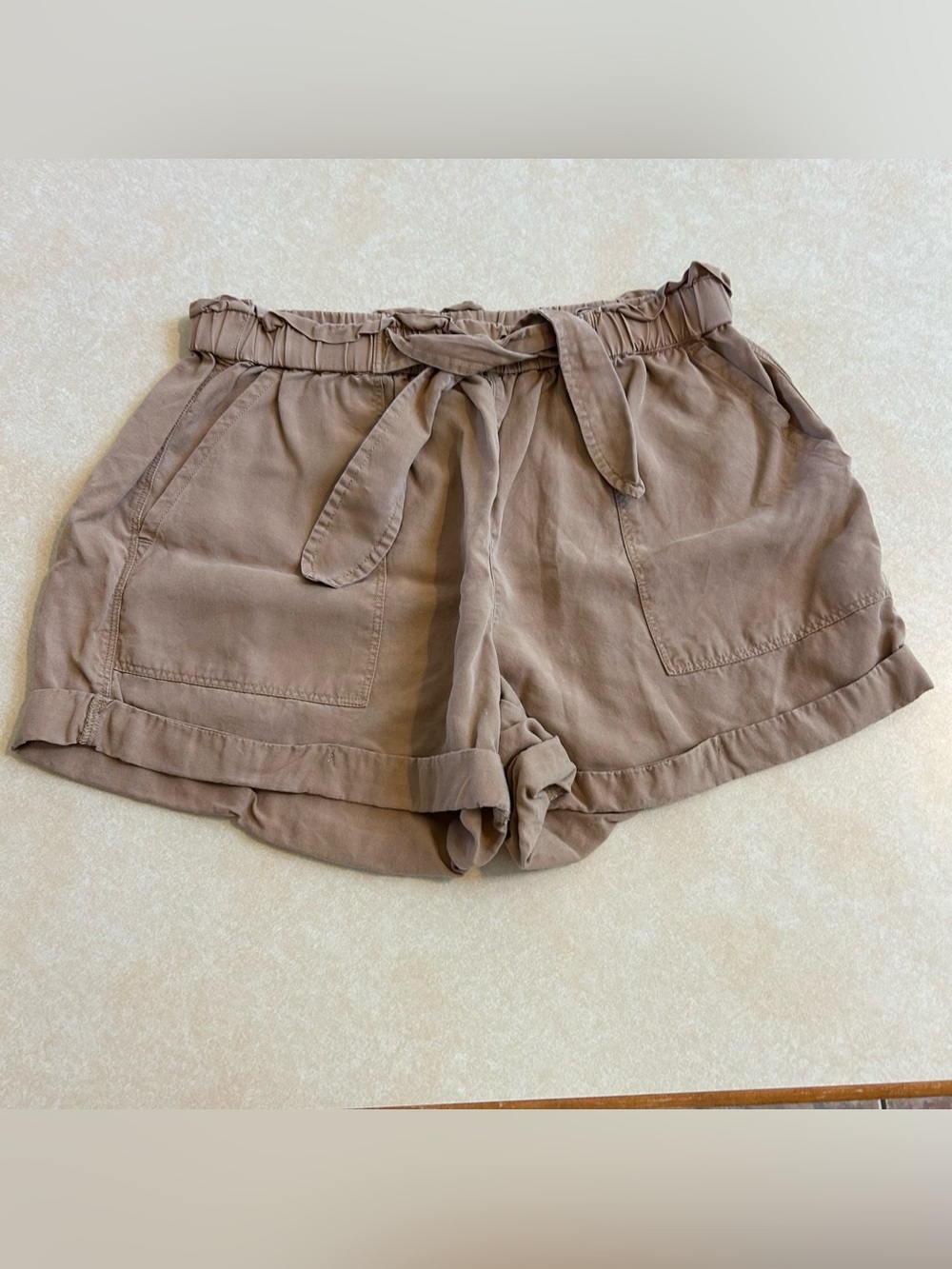 Aerie Camp Shorts in Khaki Tan Size Medium